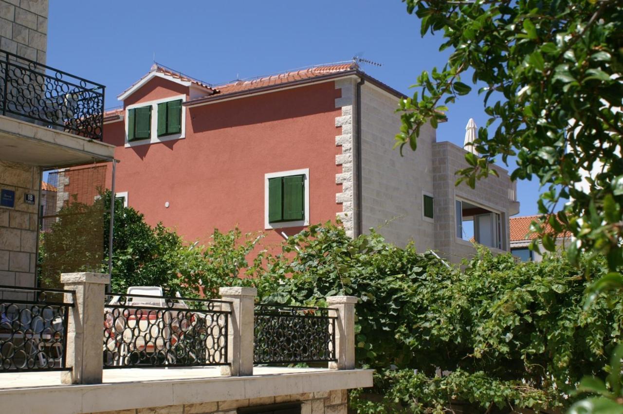Apartments By The Sea Supetar, Brac - 4274 Buitenkant foto