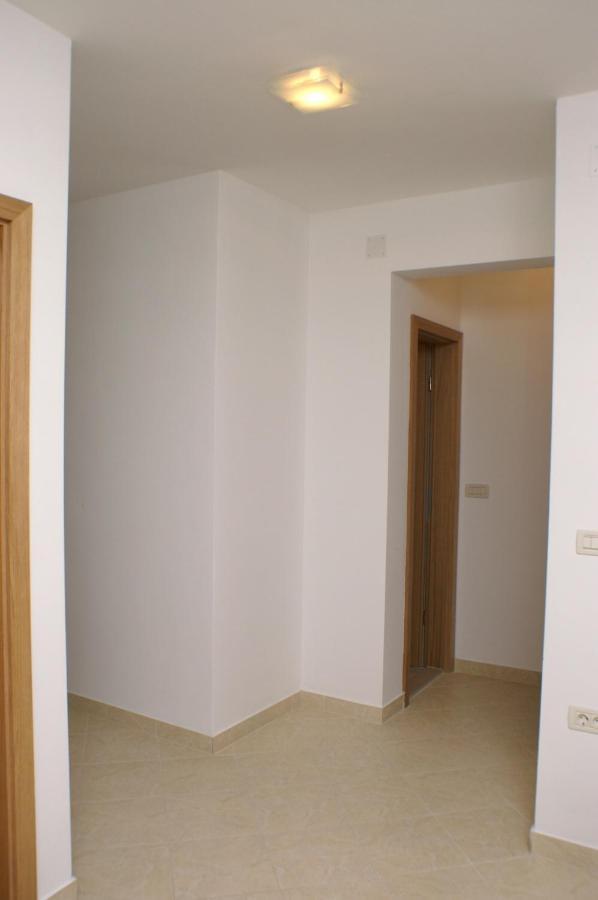 Apartments By The Sea Supetar, Brac - 4274 Buitenkant foto