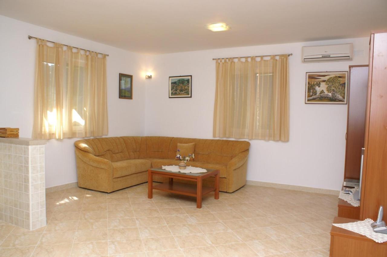 Apartments By The Sea Supetar, Brac - 4274 Buitenkant foto