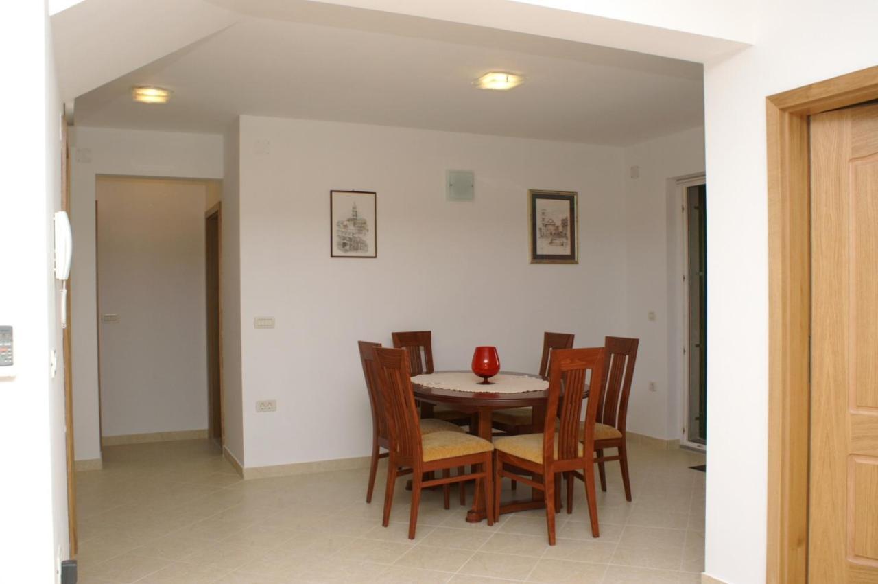 Apartments By The Sea Supetar, Brac - 4274 Buitenkant foto