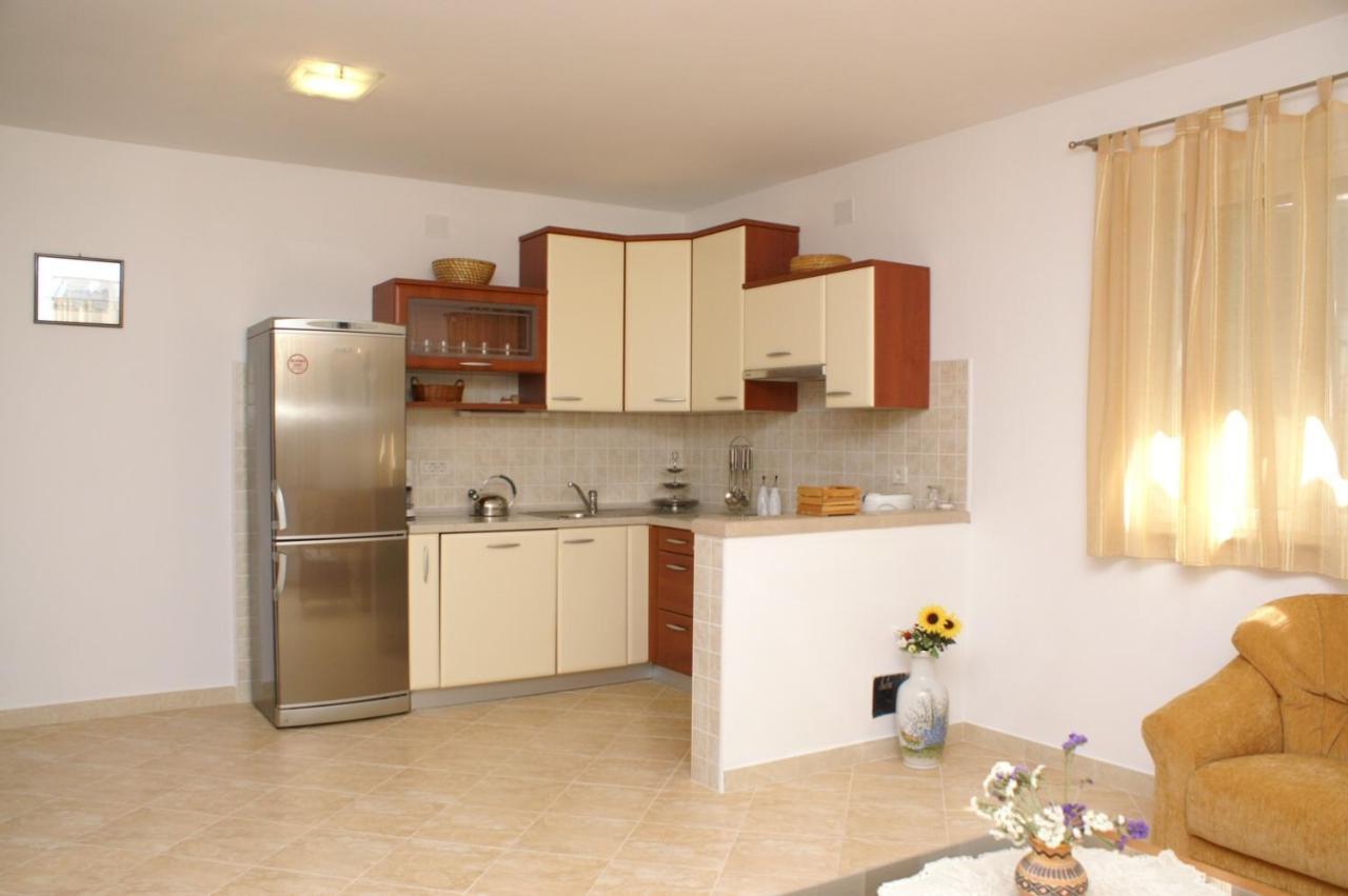 Apartments By The Sea Supetar, Brac - 4274 Buitenkant foto